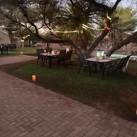 Otjibamba Lodge โอชิวารองโก ภายนอก รูปภาพ