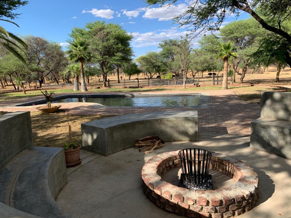 Otjibamba Lodge โอชิวารองโก ภายนอก รูปภาพ