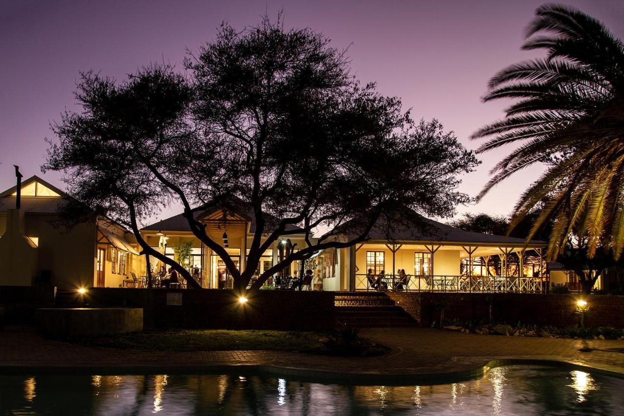 Otjibamba Lodge โอชิวารองโก ภายนอก รูปภาพ